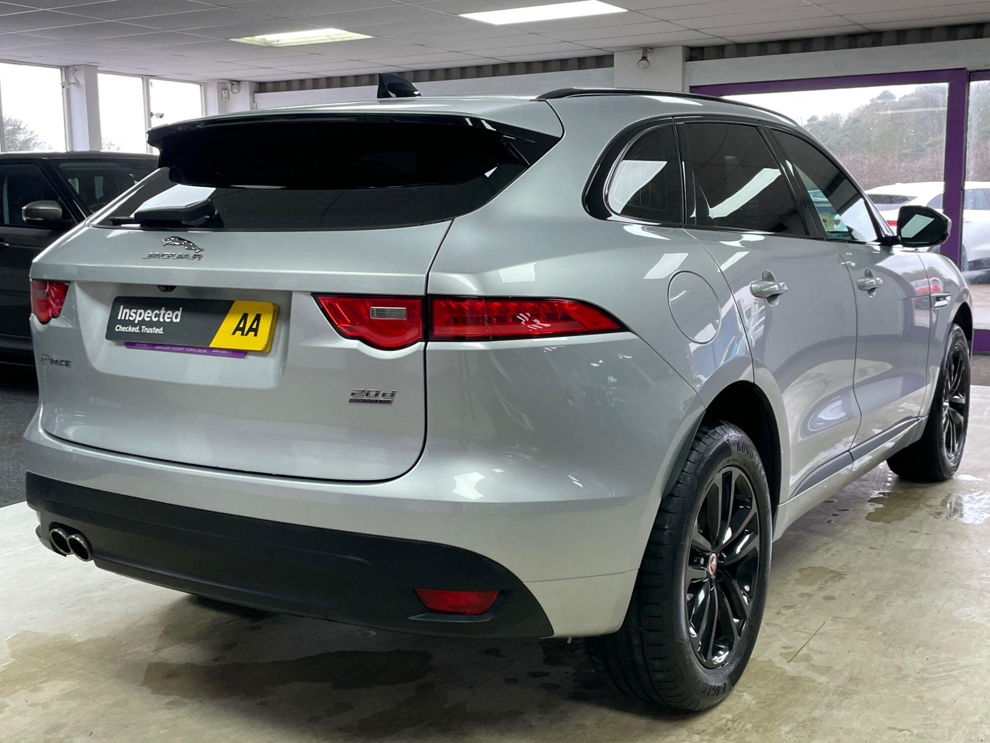 Jaguar F-Pace - Image 11