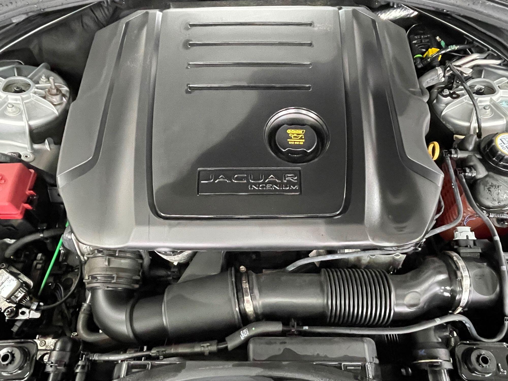 Jaguar F-Pace - Image 18