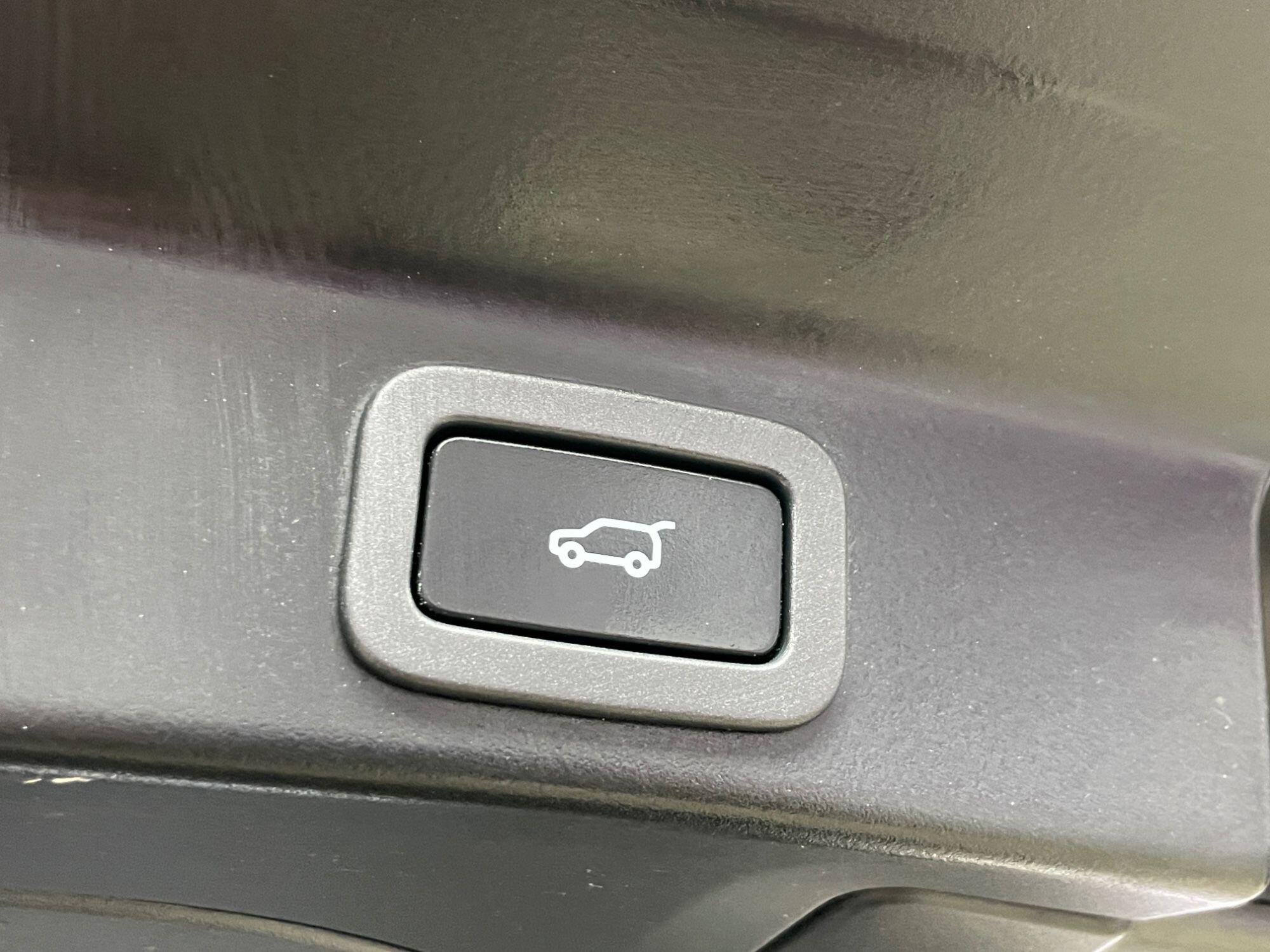 Jaguar F-Pace - Image 20