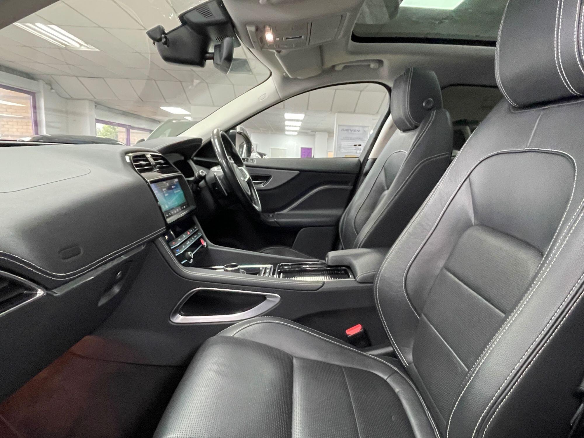 Jaguar F-Pace - Image 33