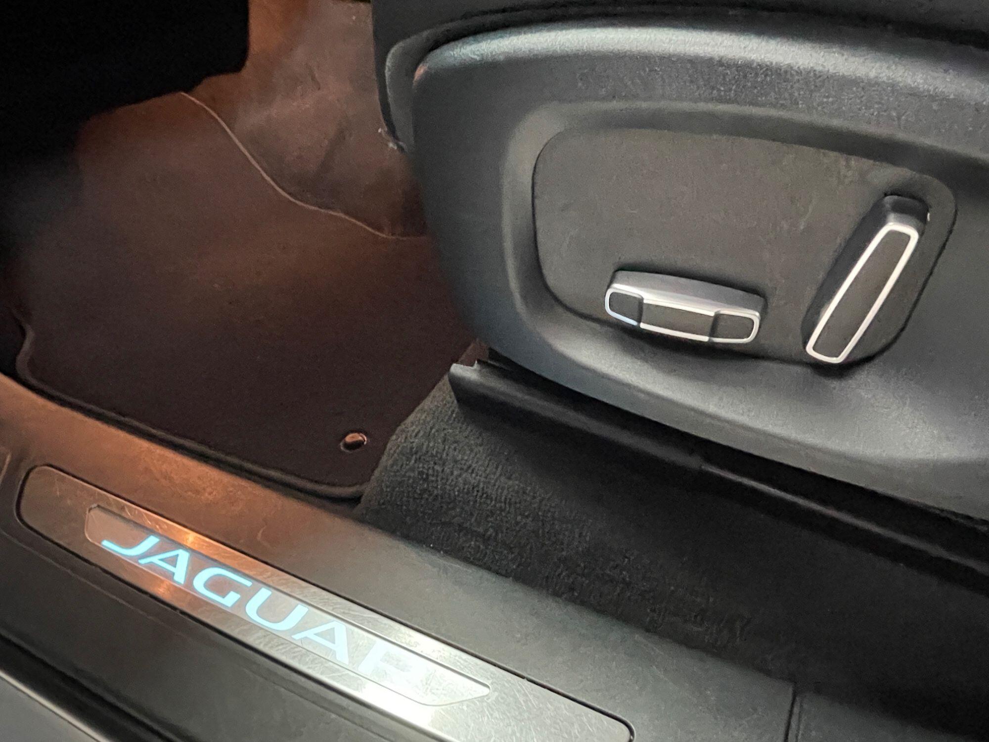 Jaguar F-Pace - Image 36