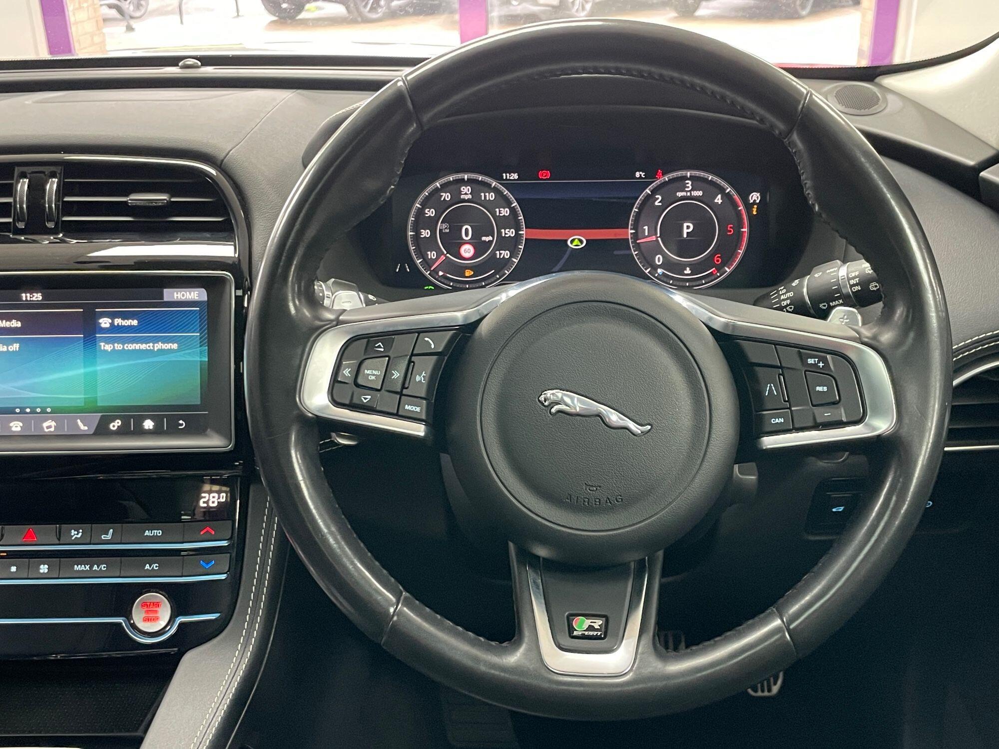 Jaguar F-Pace - Image 37