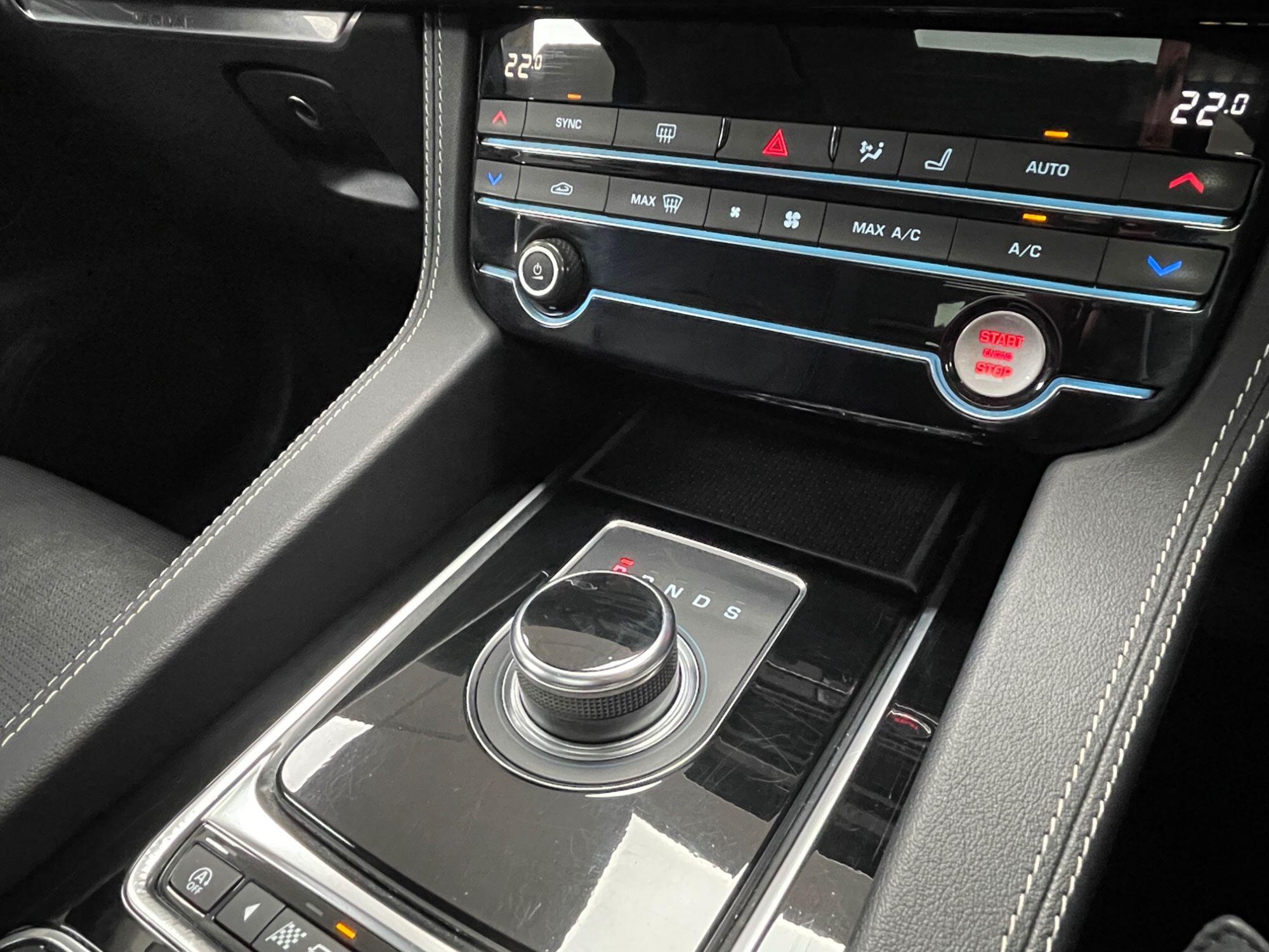 Jaguar F-Pace - Image 51