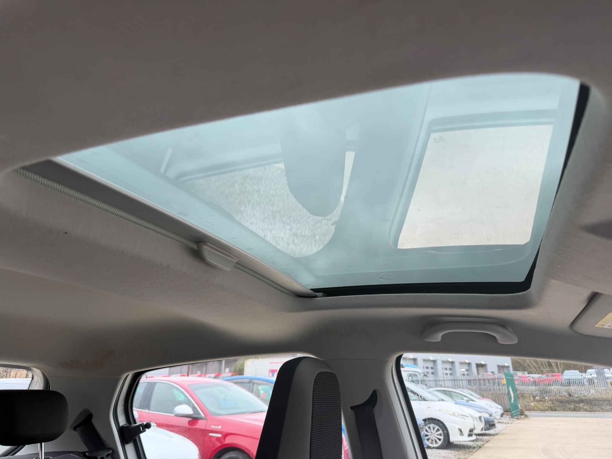 Volkswagen up! - Image 15