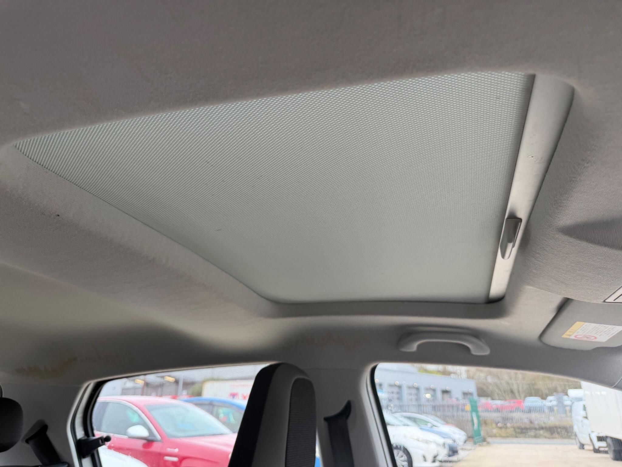 Volkswagen up! - Image 16