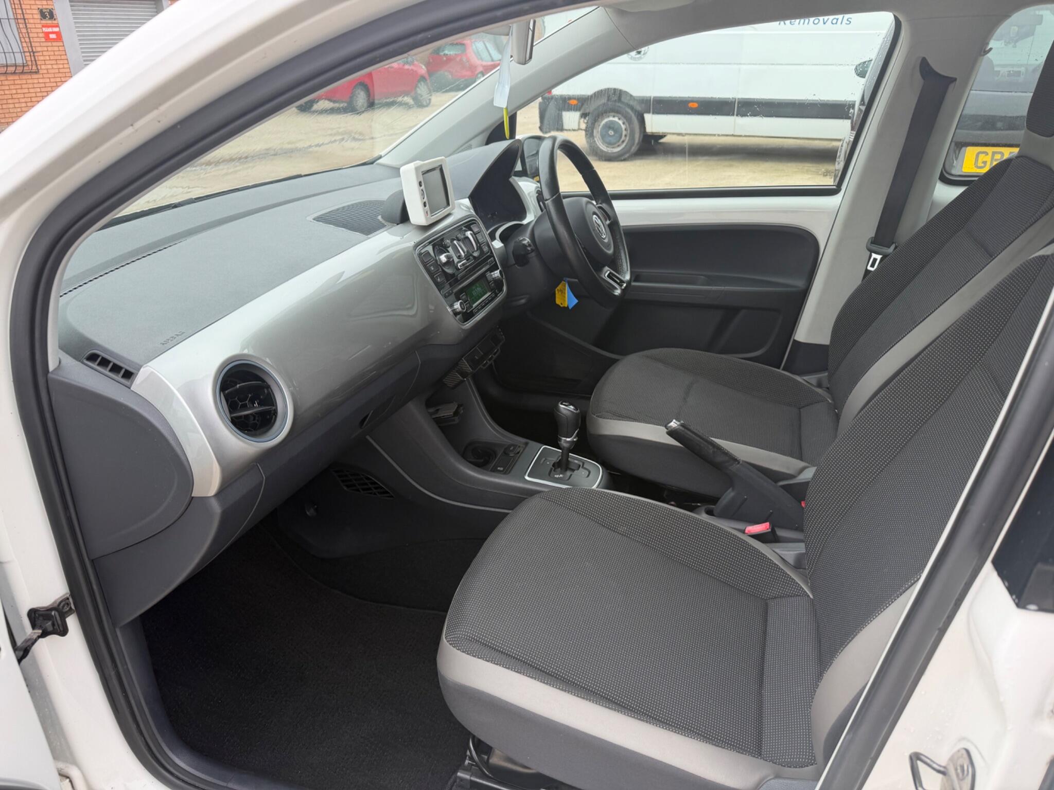 Volkswagen up! - Image 32