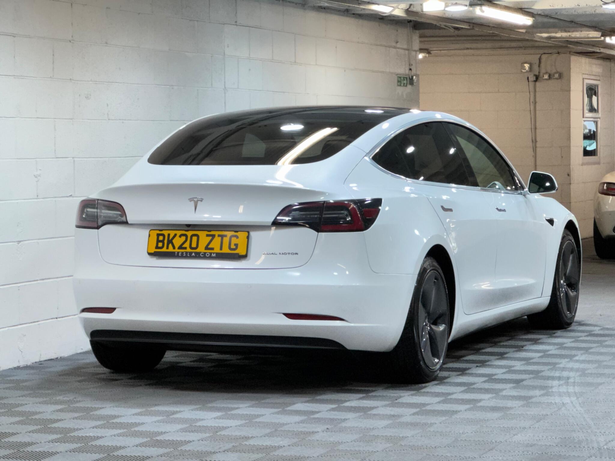 Tesla Model 3 - Image 5