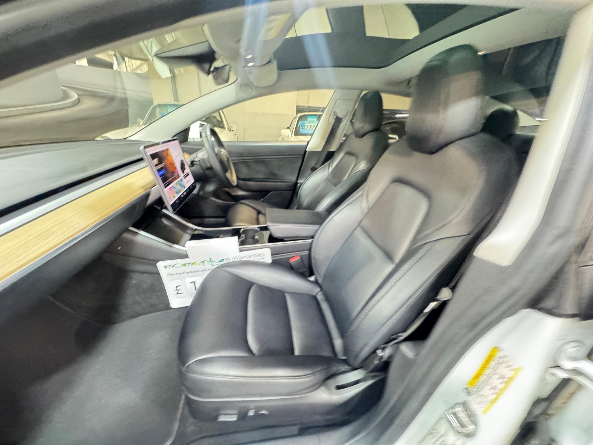 Tesla Model 3 - Image 10