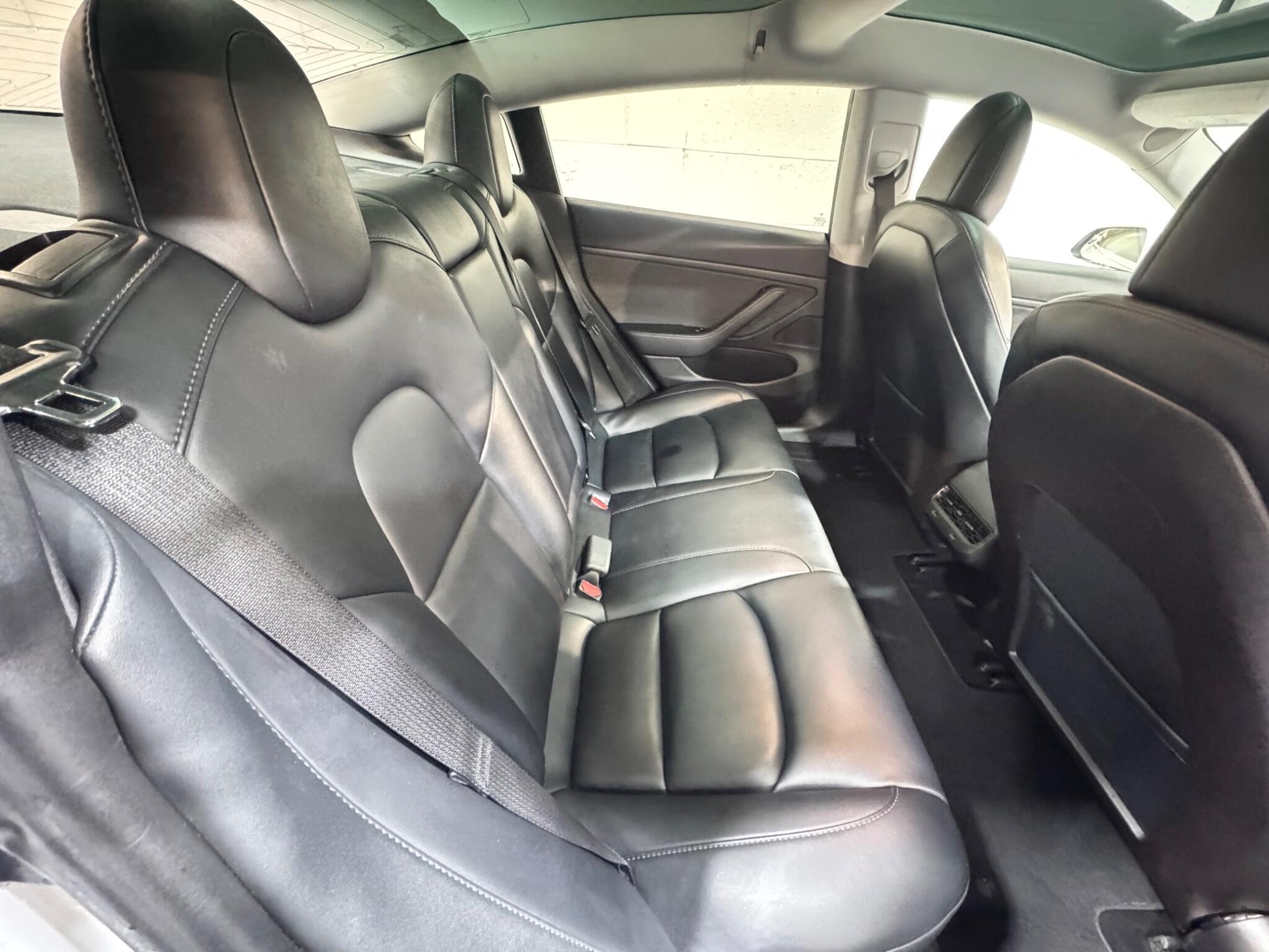 Tesla Model 3 - Image 12