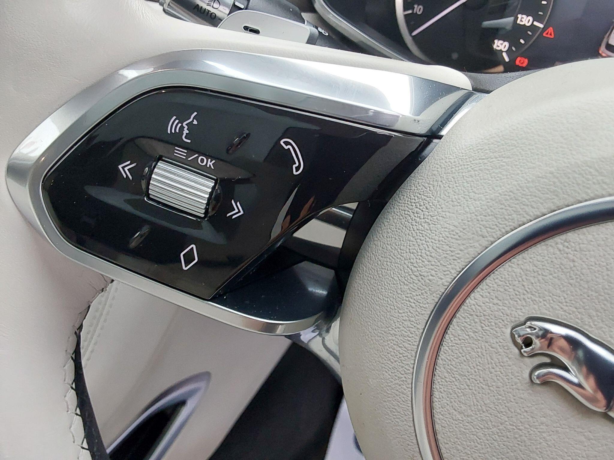 Jaguar F-Pace - Image 25