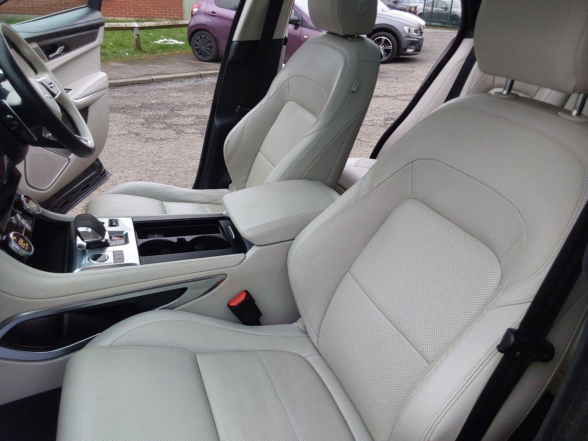 Jaguar F-Pace - Image 44