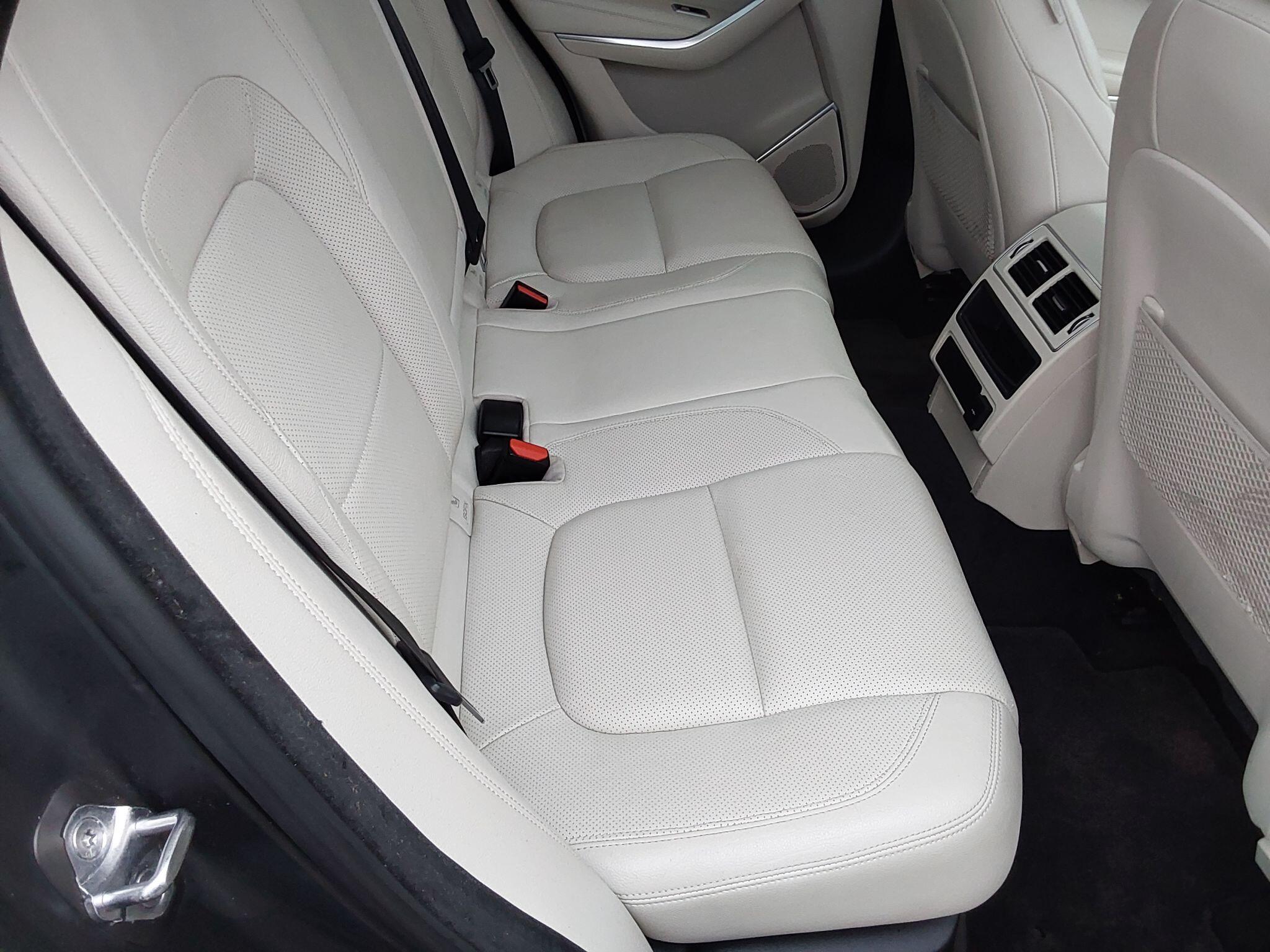 Jaguar F-Pace - Image 49