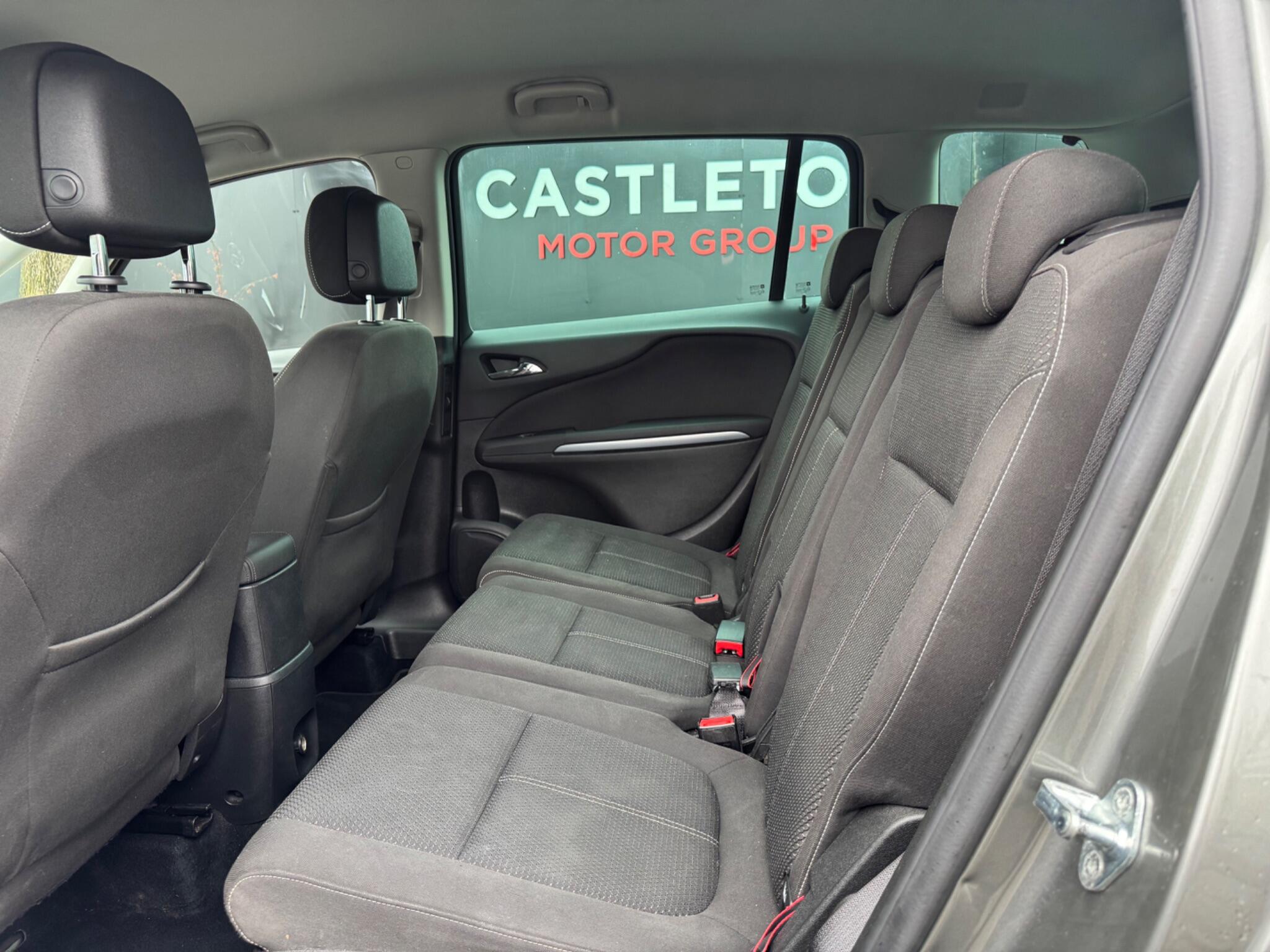 Vauxhall Zafira Tourer - Image 21