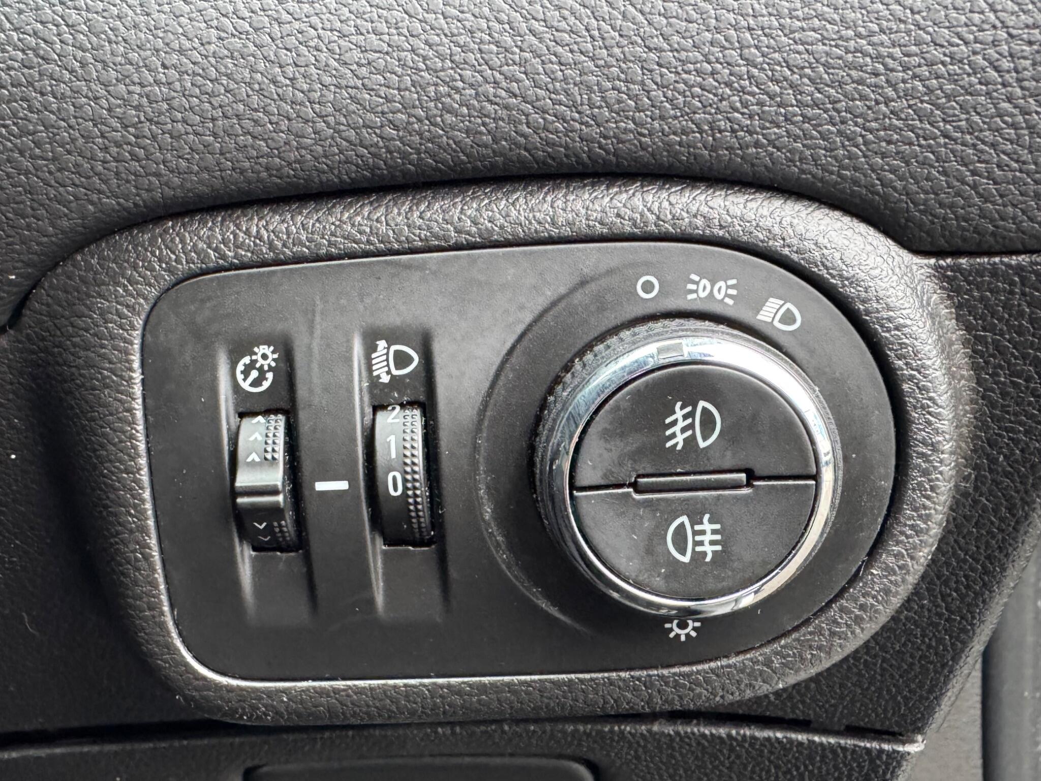 Vauxhall Zafira Tourer - Image 33