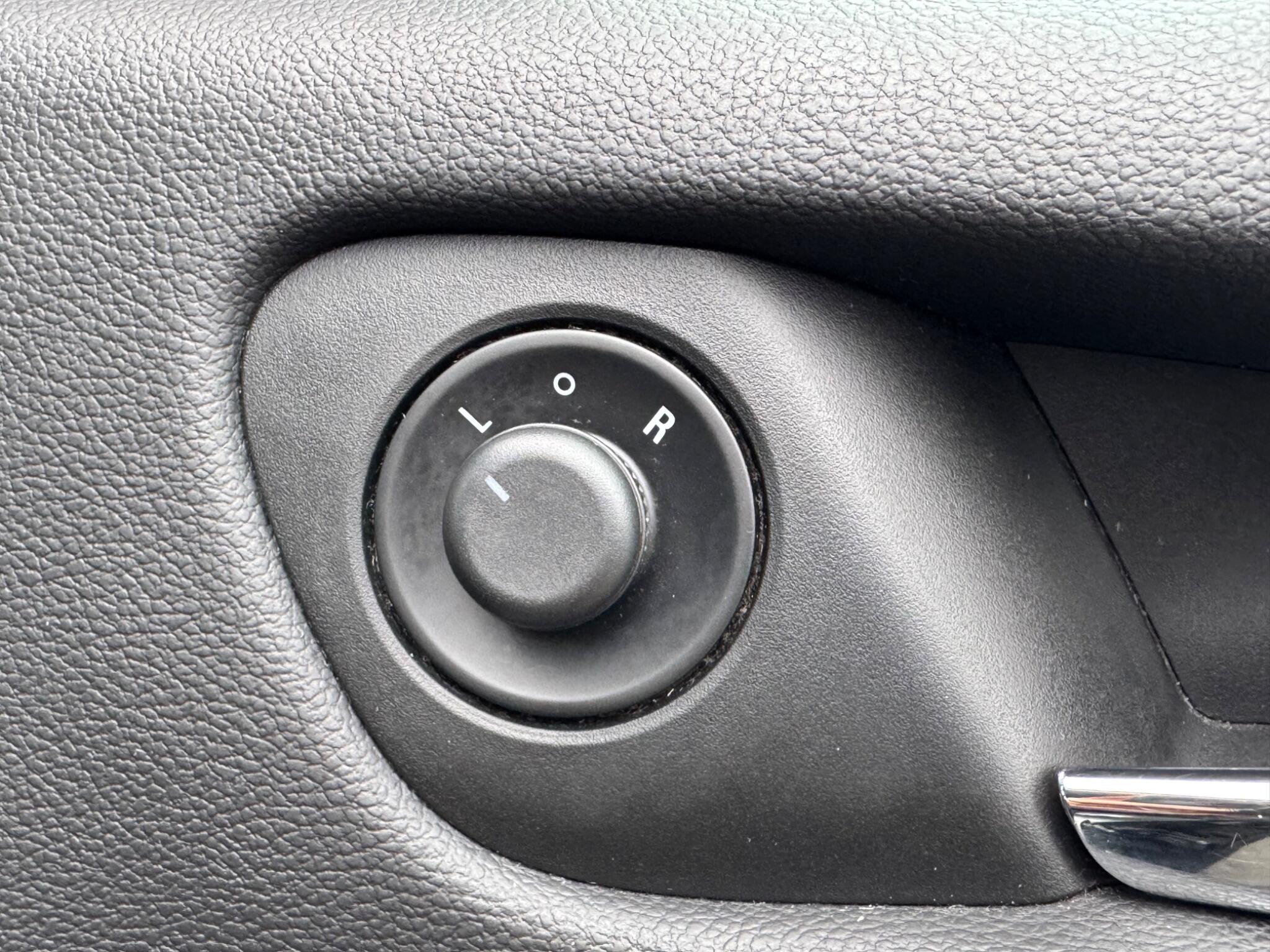 Vauxhall Zafira Tourer - Image 37