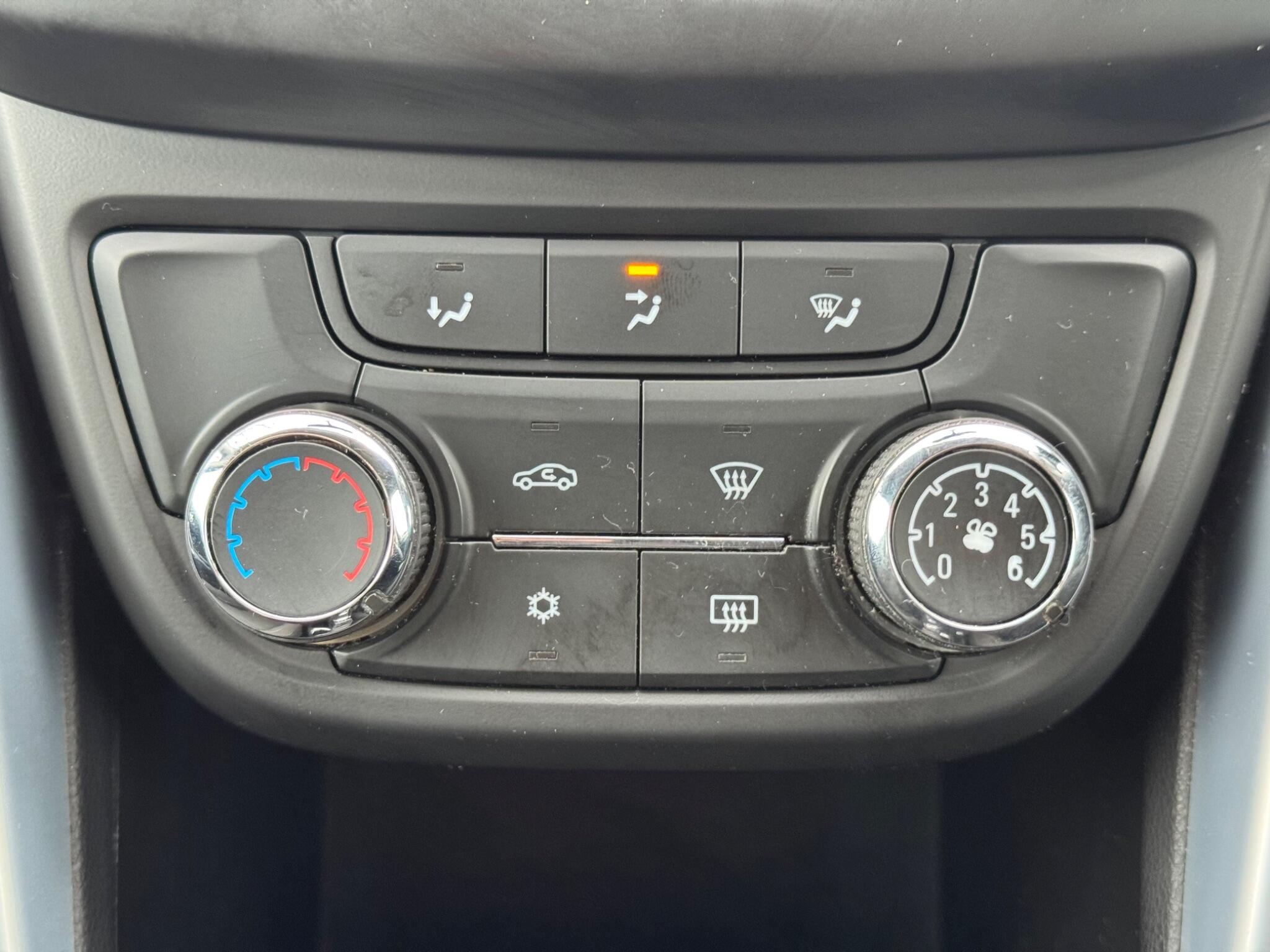 Vauxhall Zafira Tourer - Image 35