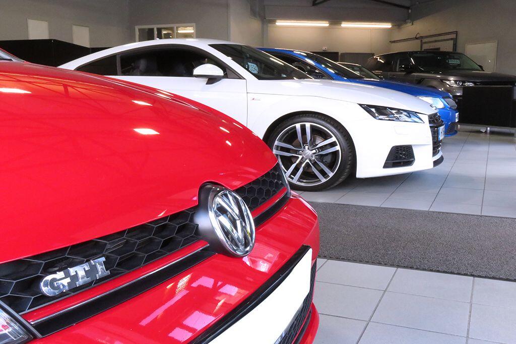 Volkswagen Golf - Image 23