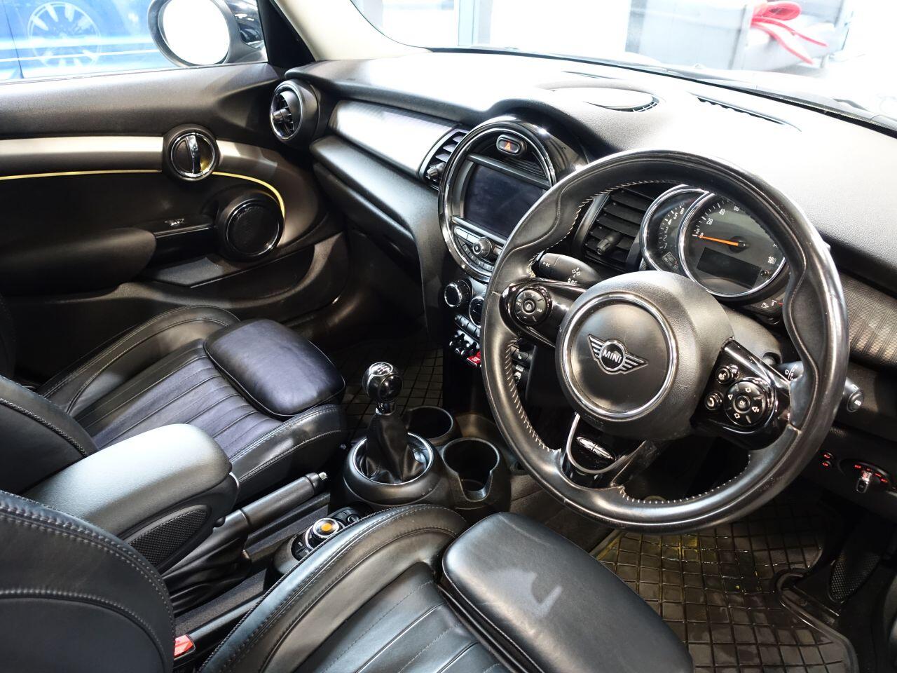 MINI Hatch - Image 3