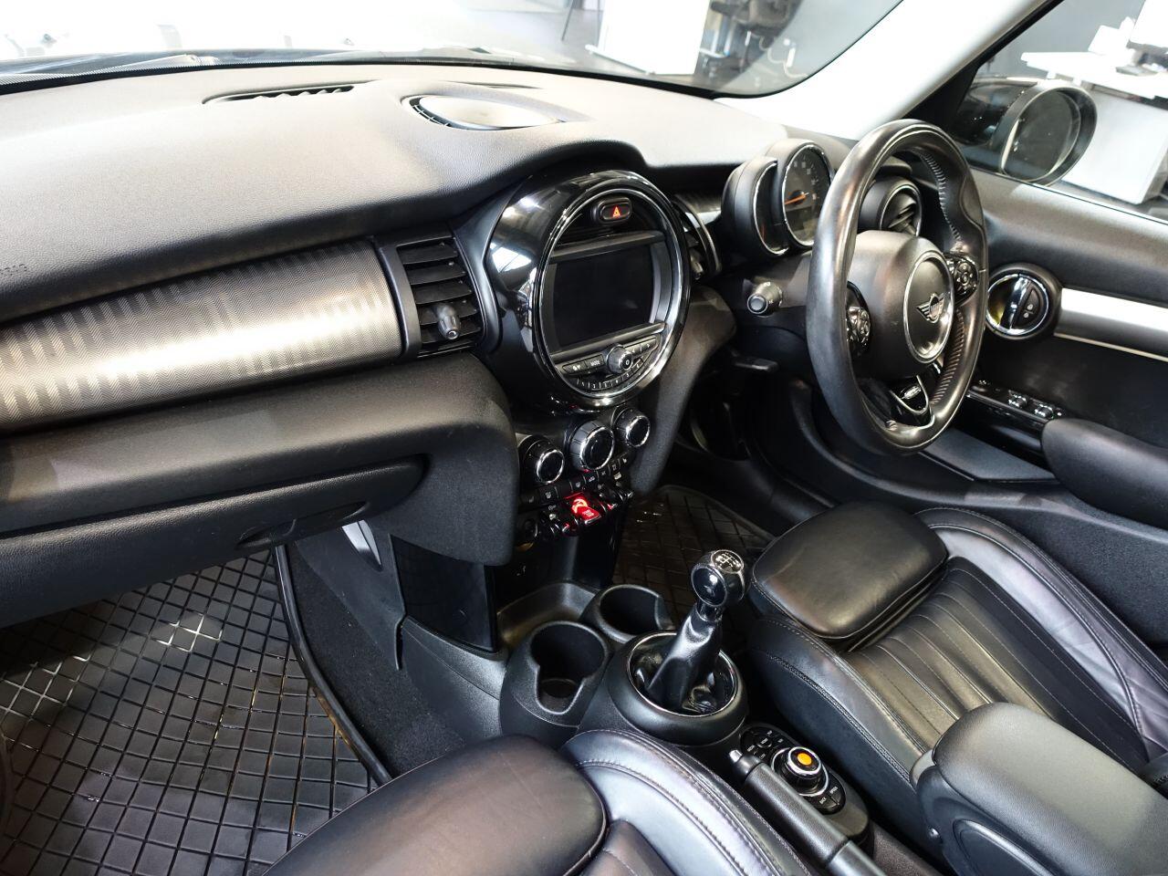 MINI Hatch - Image 16