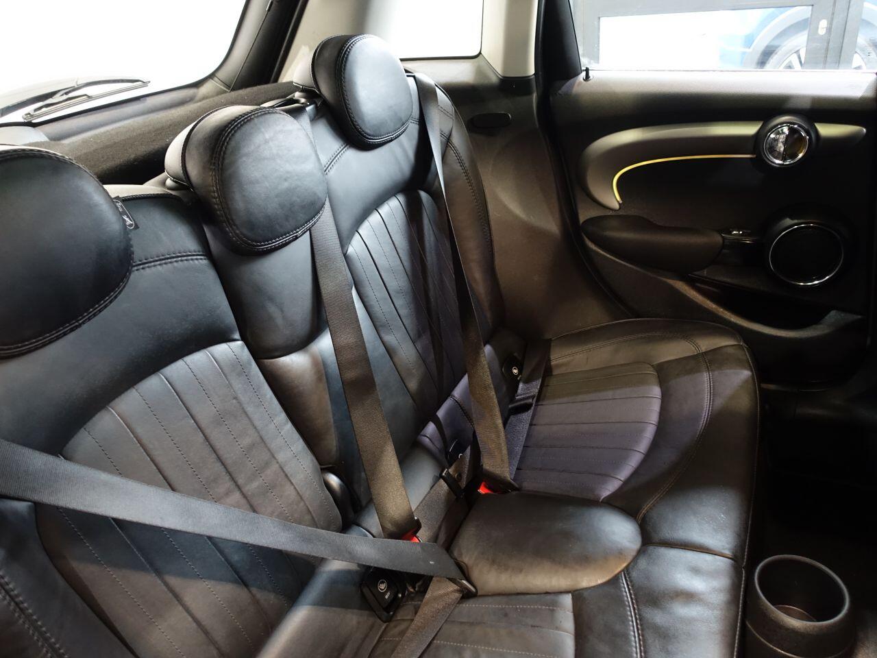 MINI Hatch - Image 20