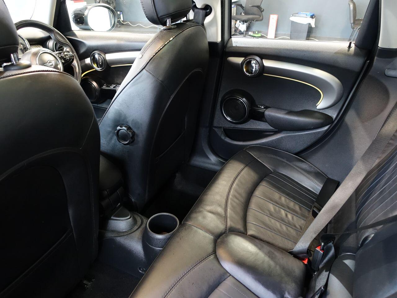 MINI Hatch - Image 22