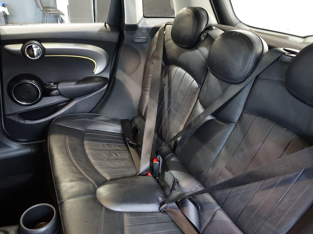 MINI Hatch - Image 23