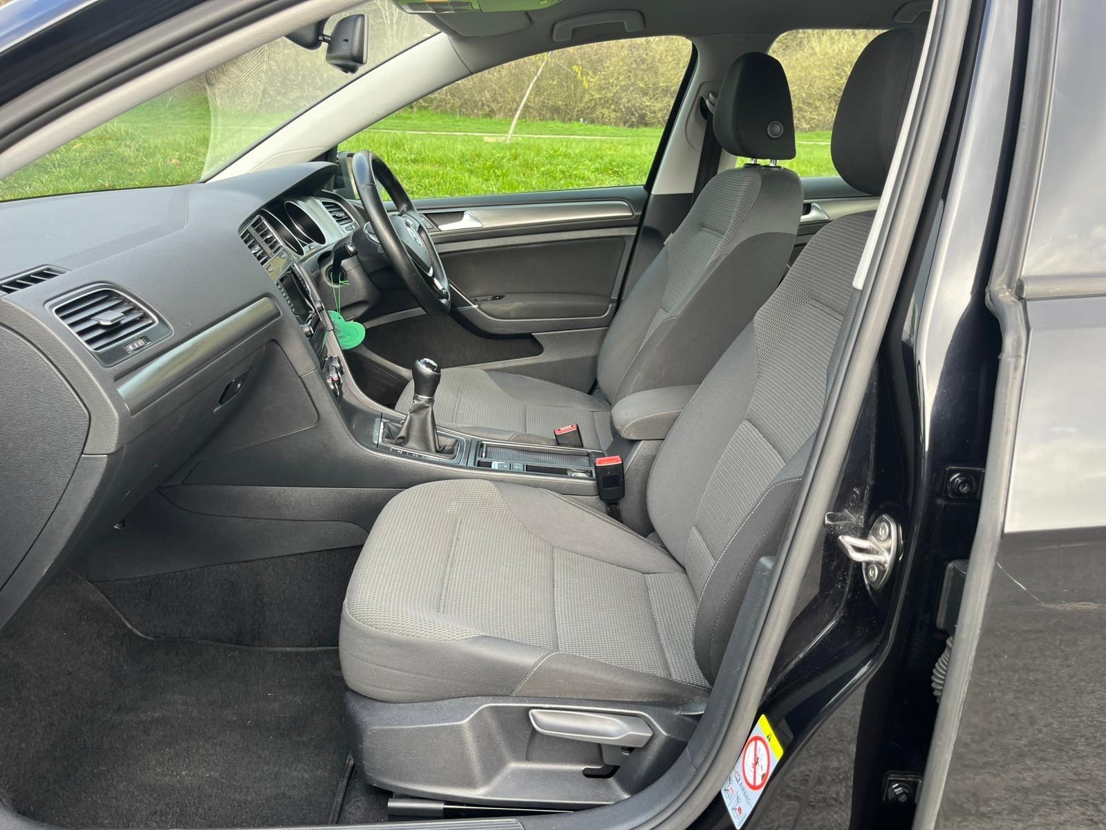 Volkswagen Golf - Image 2