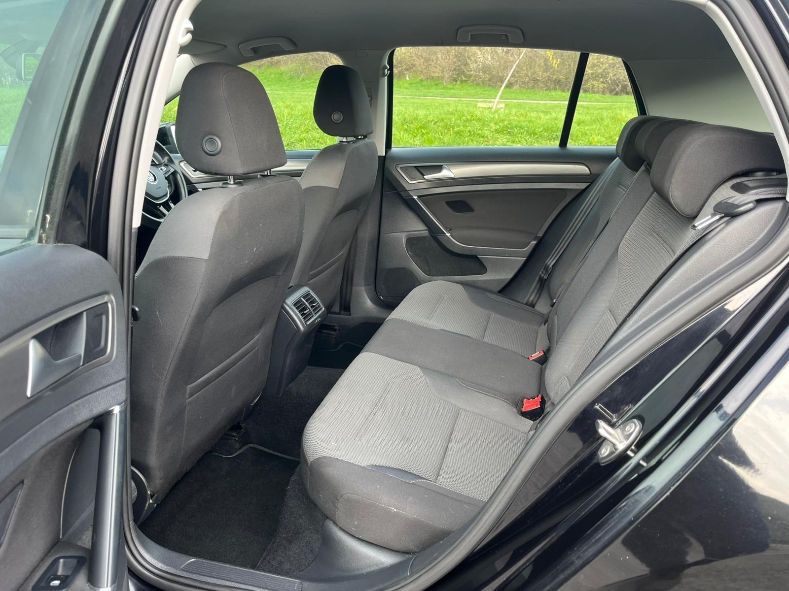 Volkswagen Golf - Image 5