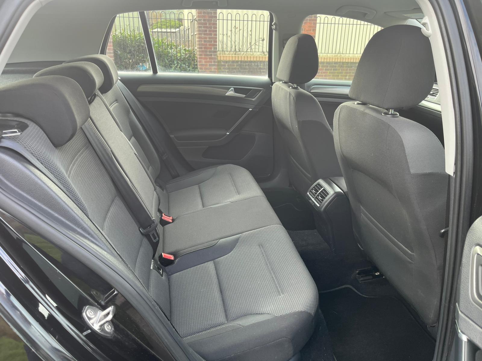 Volkswagen Golf - Image 11