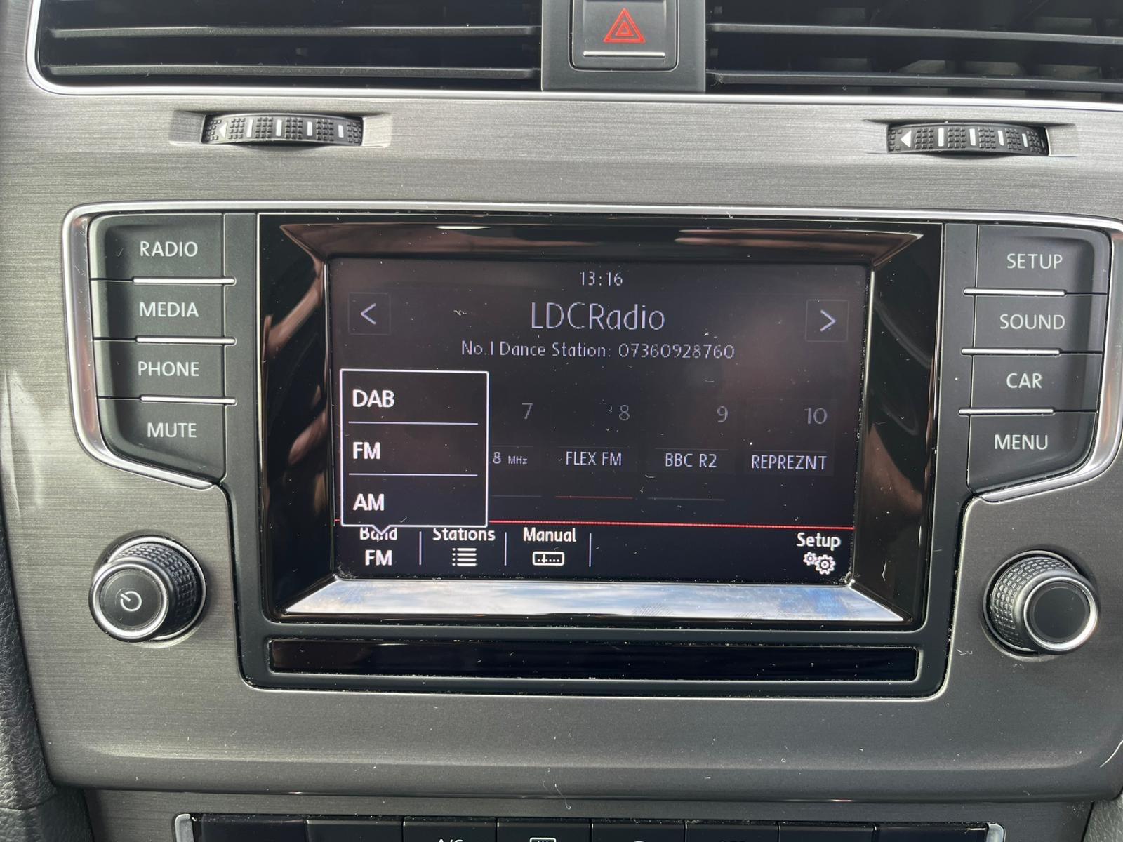 Volkswagen Golf - Image 17