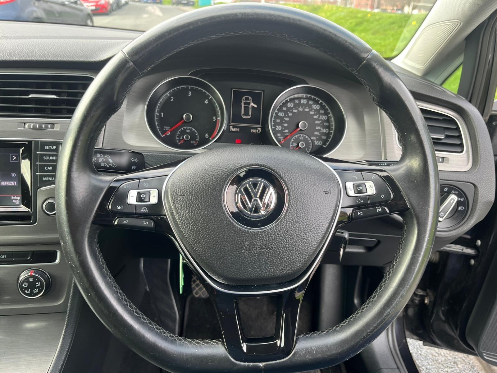 Volkswagen Golf - Image 18