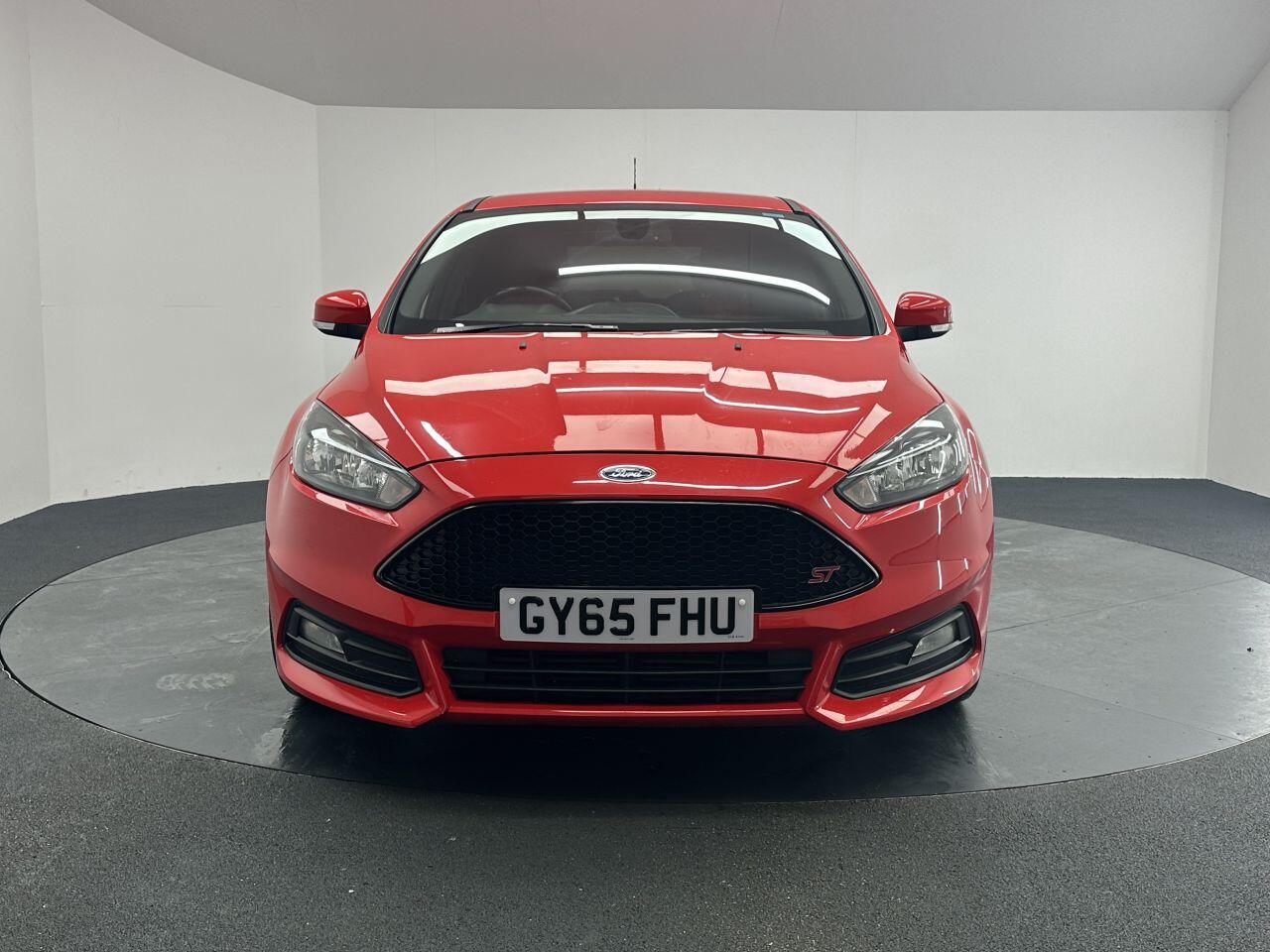 Ford Focus - Image 6