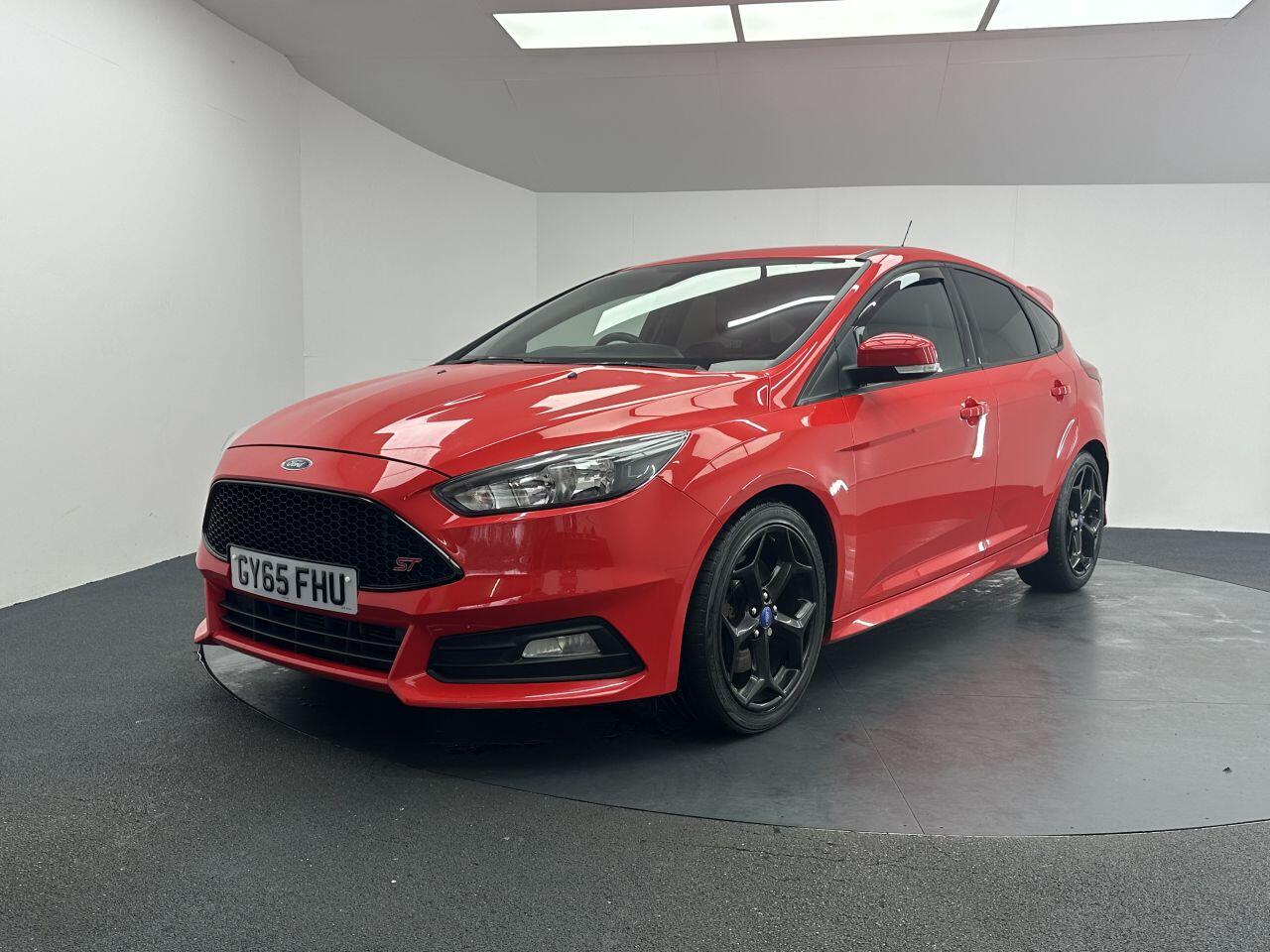 Ford Focus - Image 8