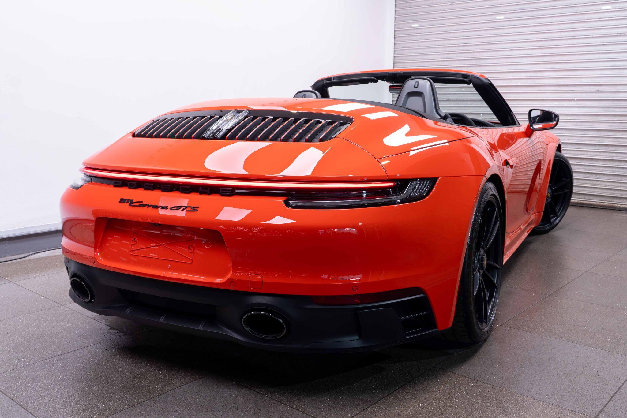 Porsche 911 - Image 3