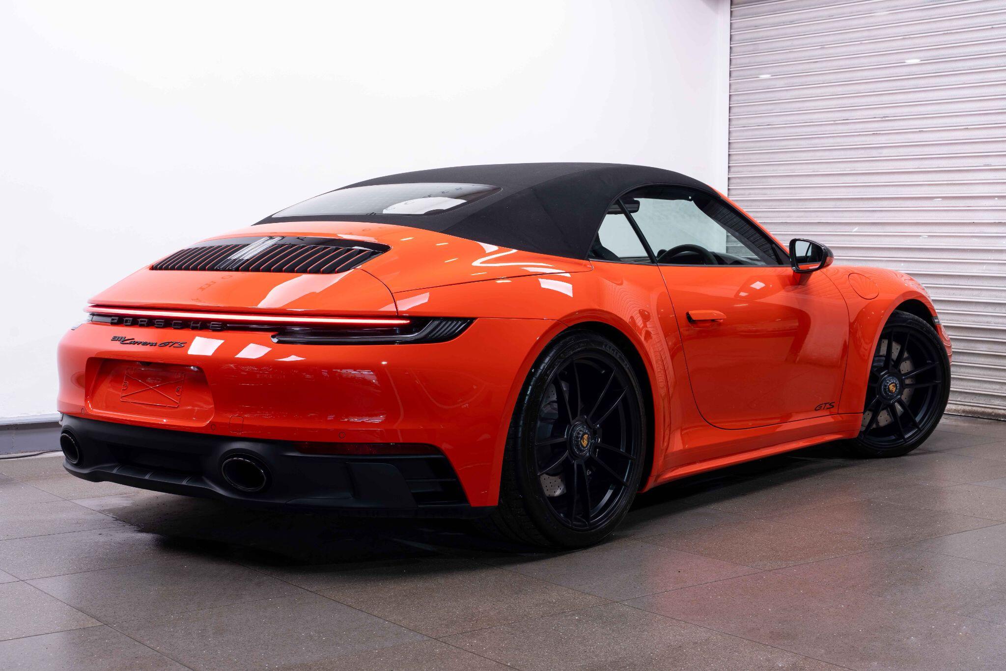 Porsche 911 - Image 5