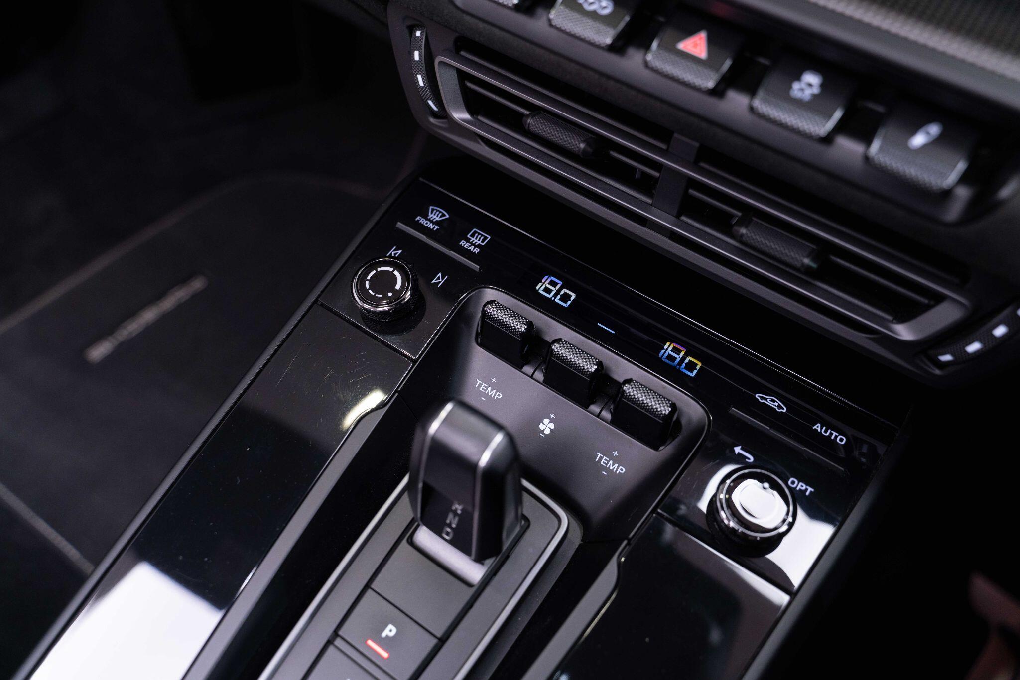 Porsche 911 - Image 6