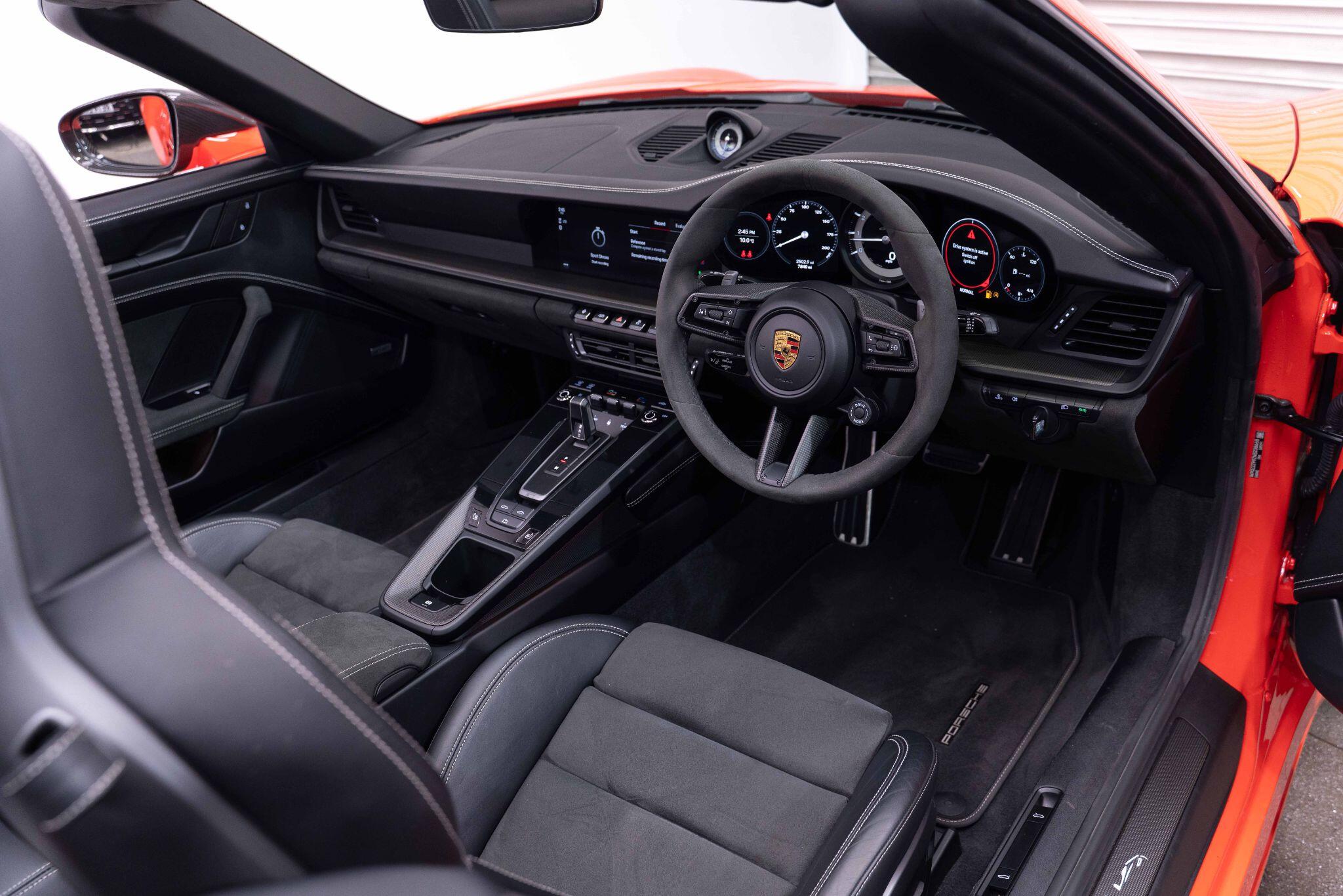 Porsche 911 - Image 10