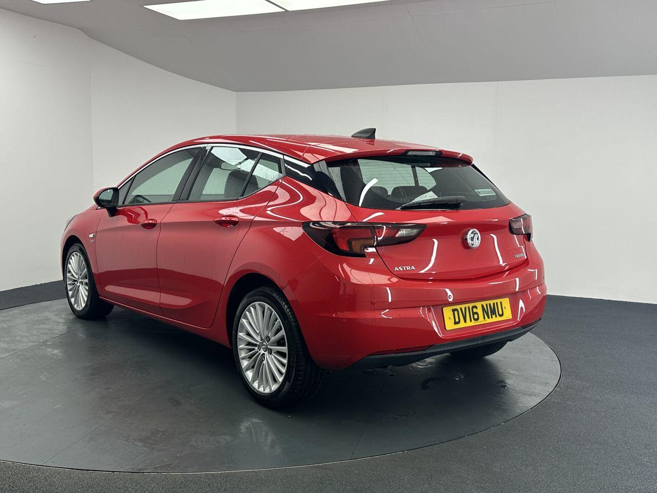 Vauxhall Astra - Image 11