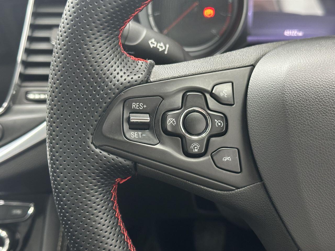 Vauxhall Astra - Image 27