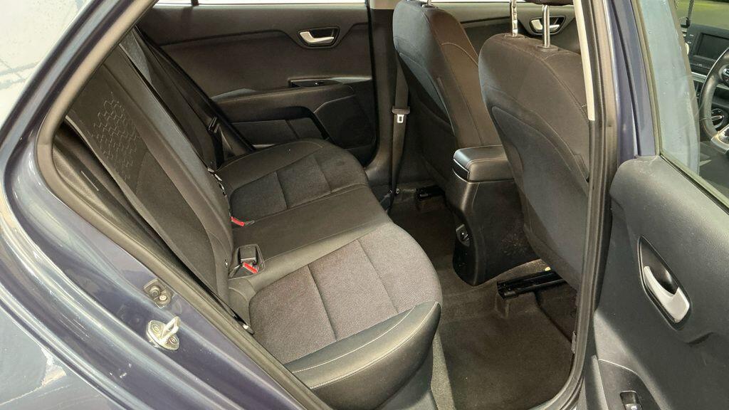 Kia Rio - Image 9