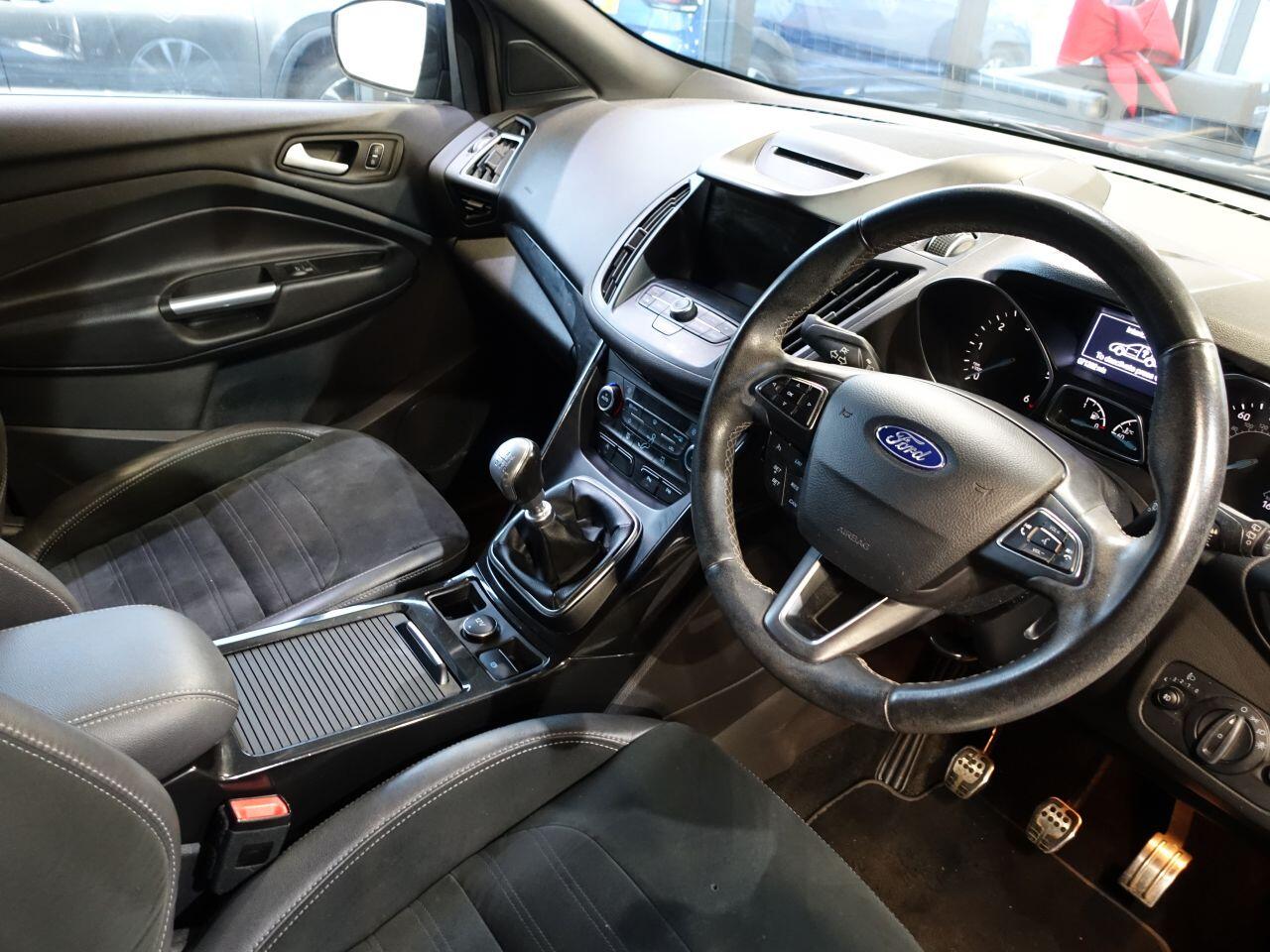 Ford Kuga - Image 3
