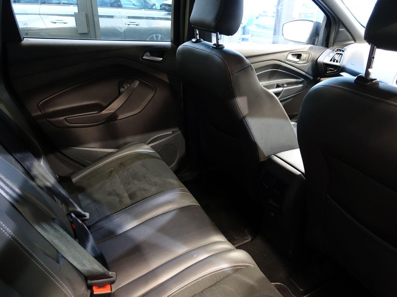 Ford Kuga - Image 20