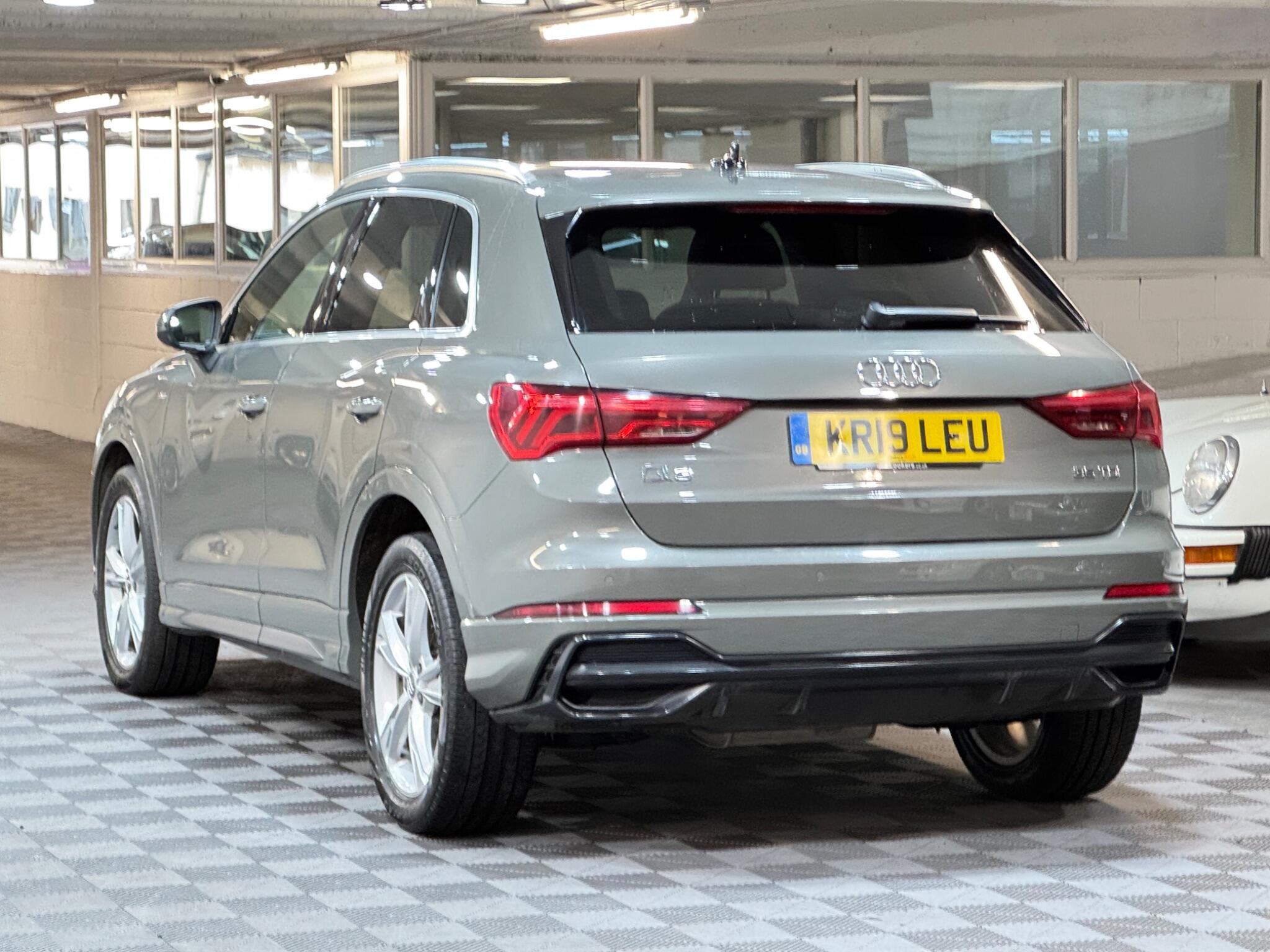 Audi Q3 - Image 3