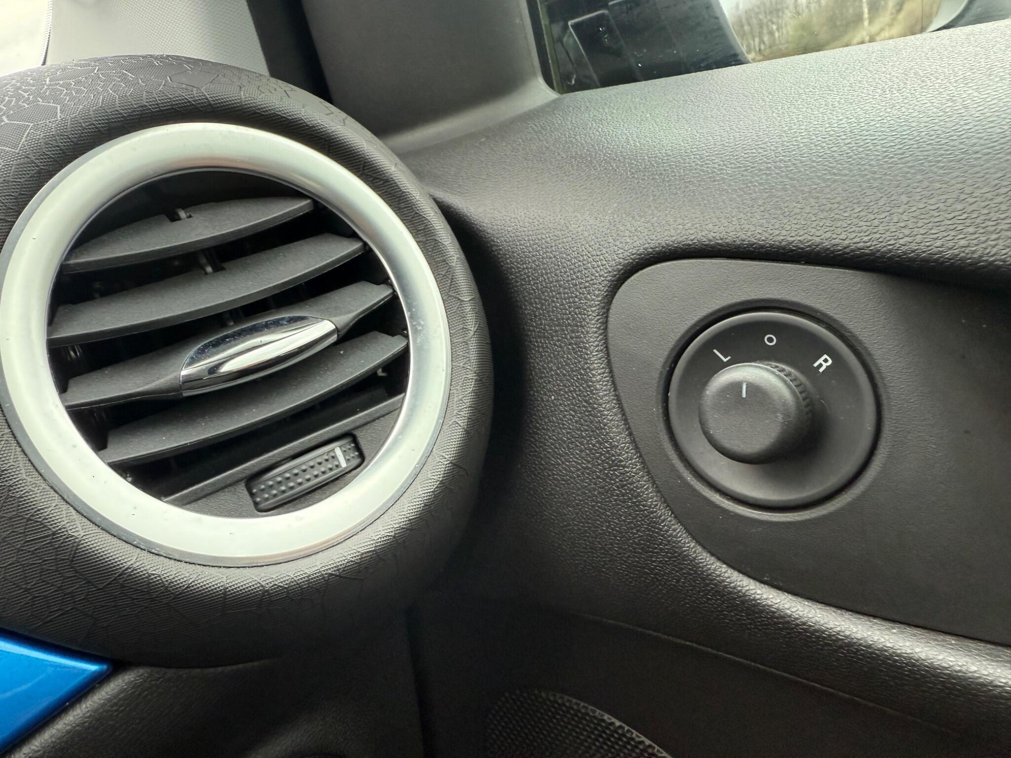 Vauxhall ADAM - Image 14