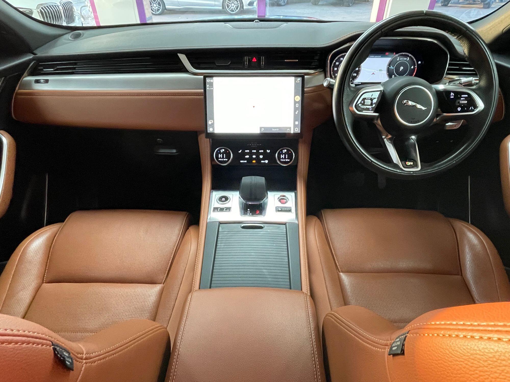 Jaguar F-Pace - Image 2