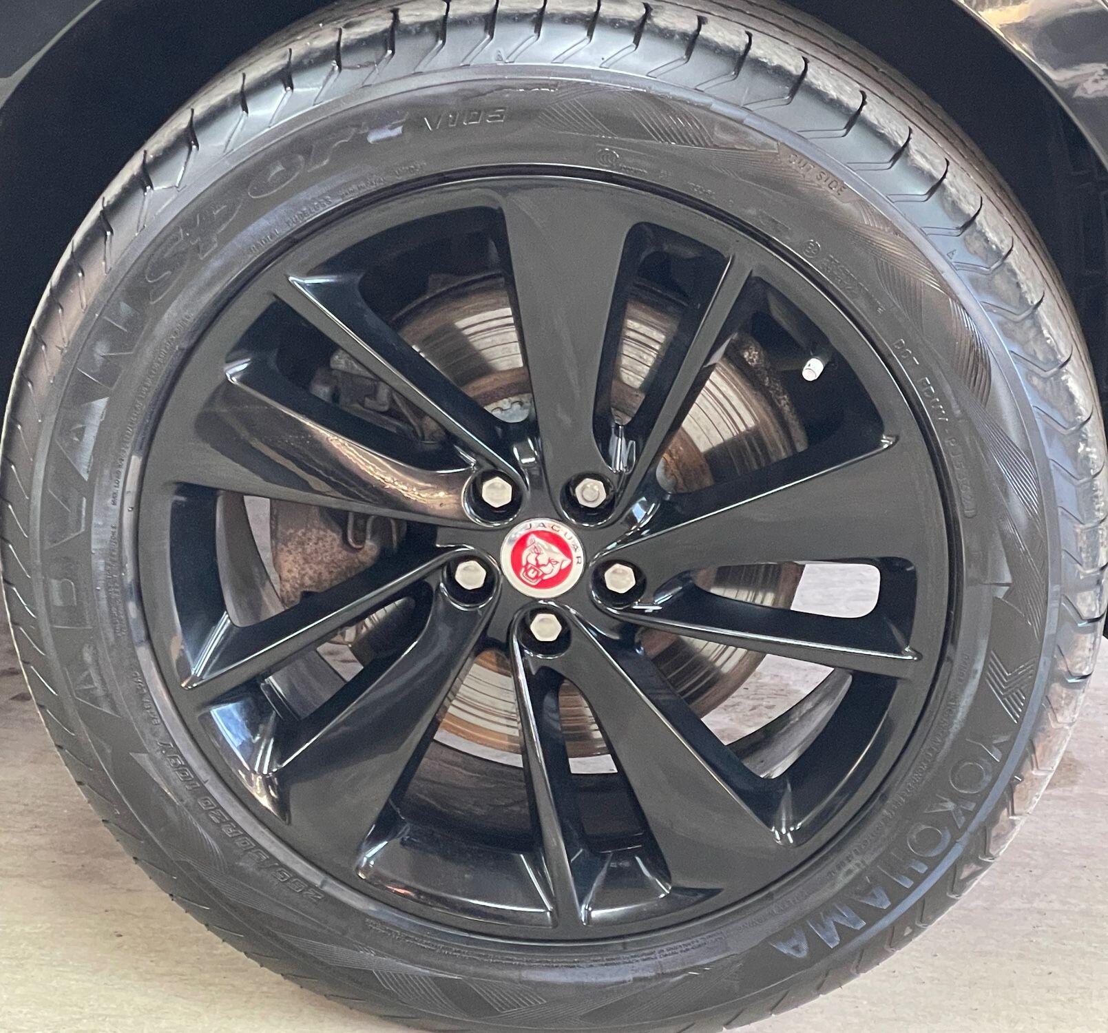 Jaguar F-Pace - Image 14