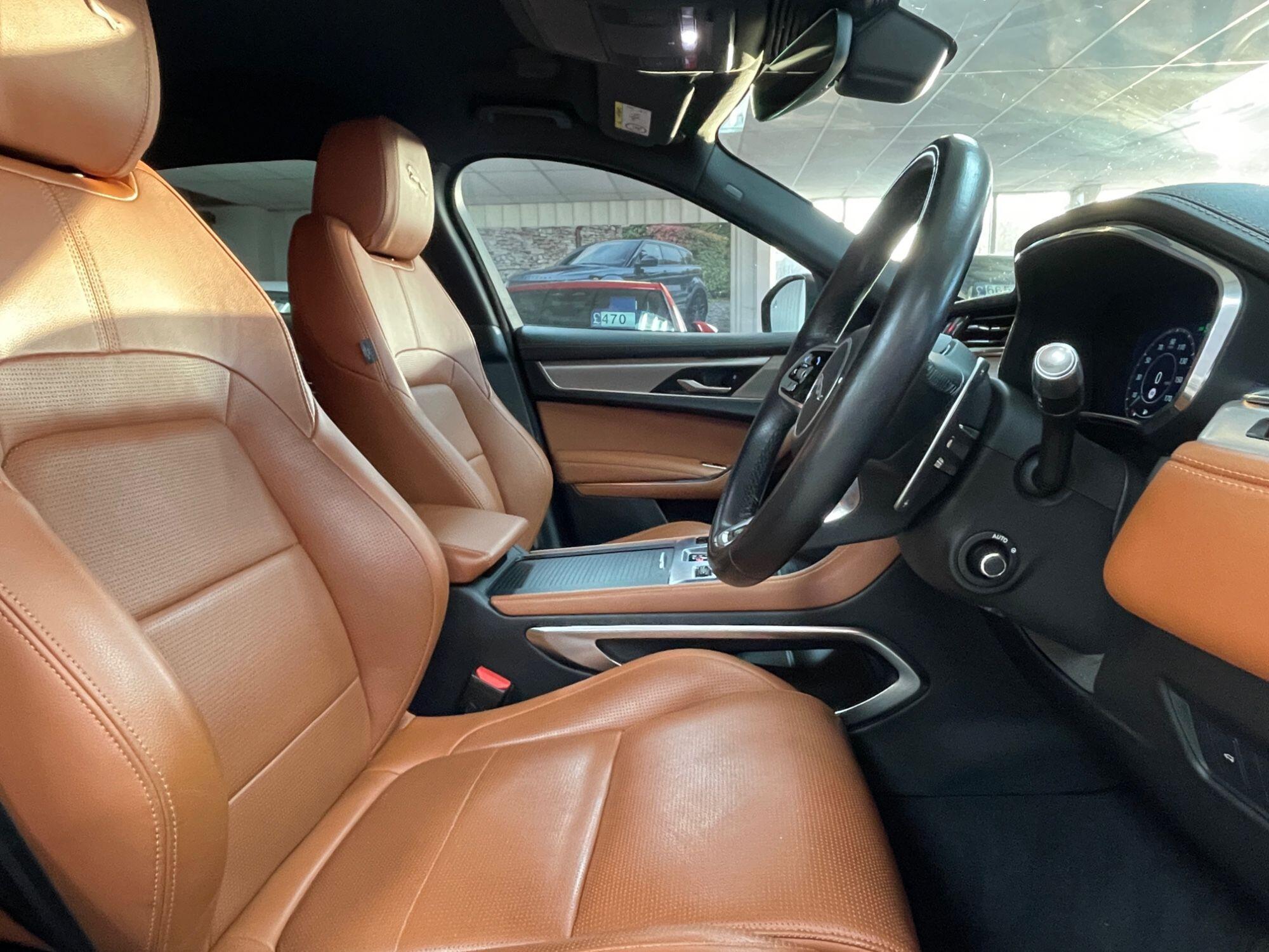 Jaguar F-Pace - Image 25