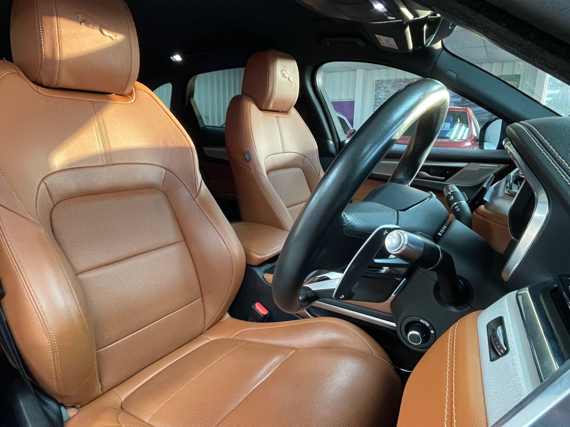 Jaguar F-Pace - Image 26