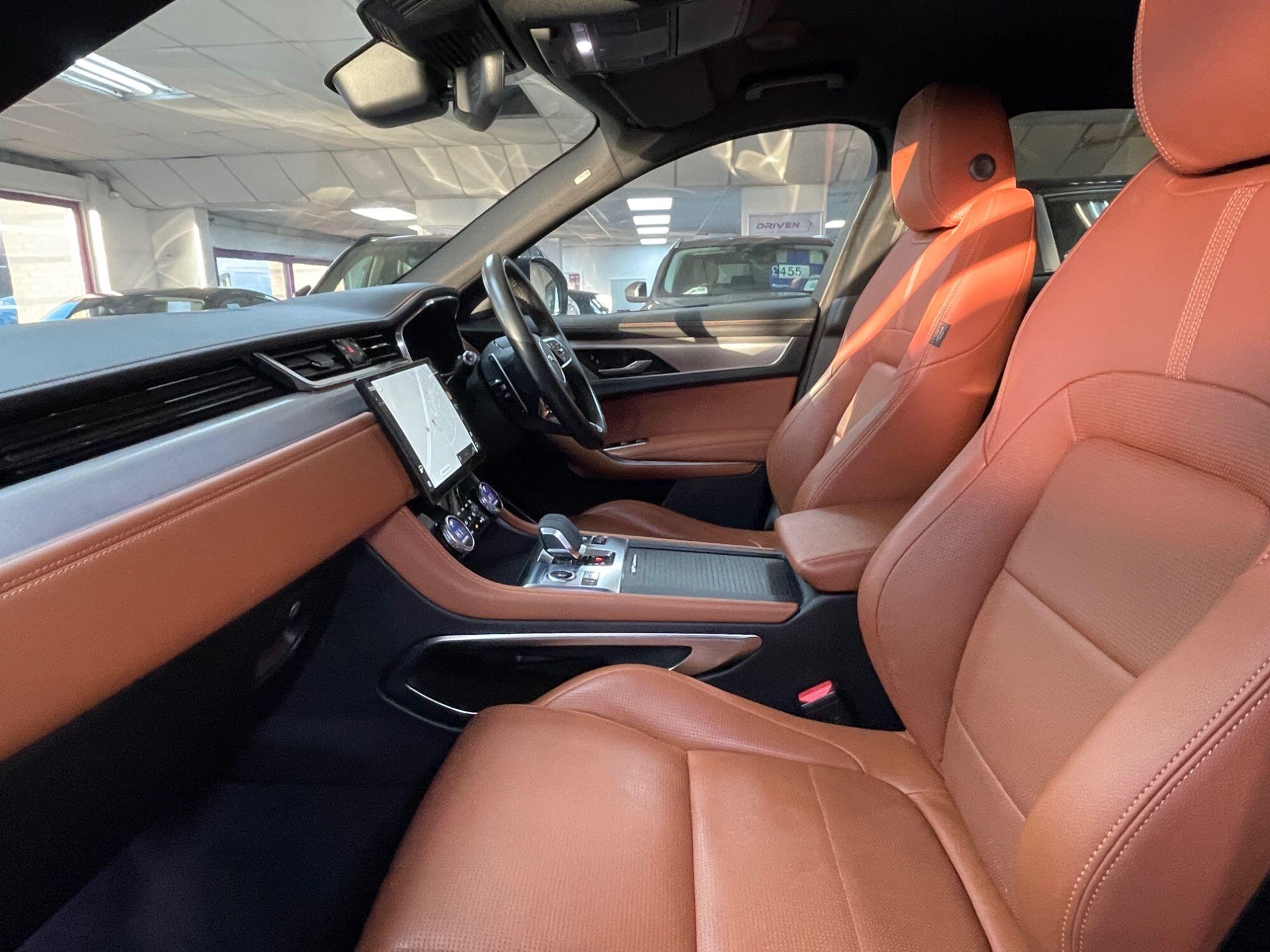 Jaguar F-Pace - Image 32