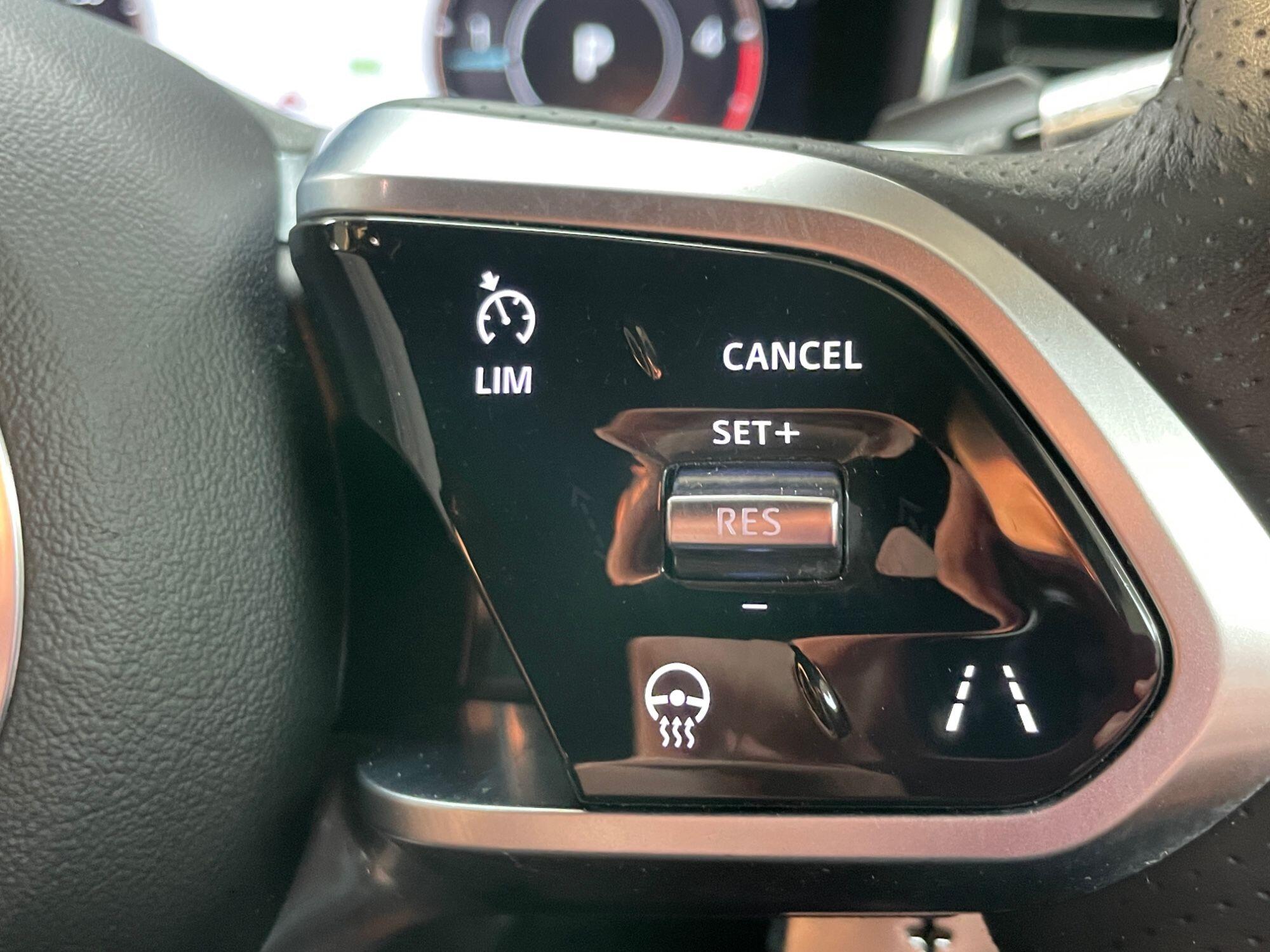 Jaguar F-Pace - Image 38